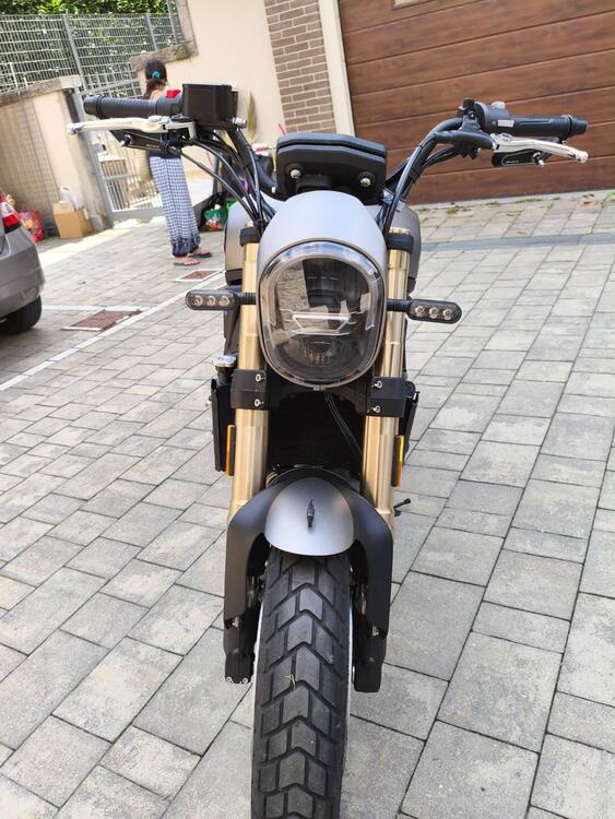 Benelli Leoncino 800 (2022 - 25) (5)