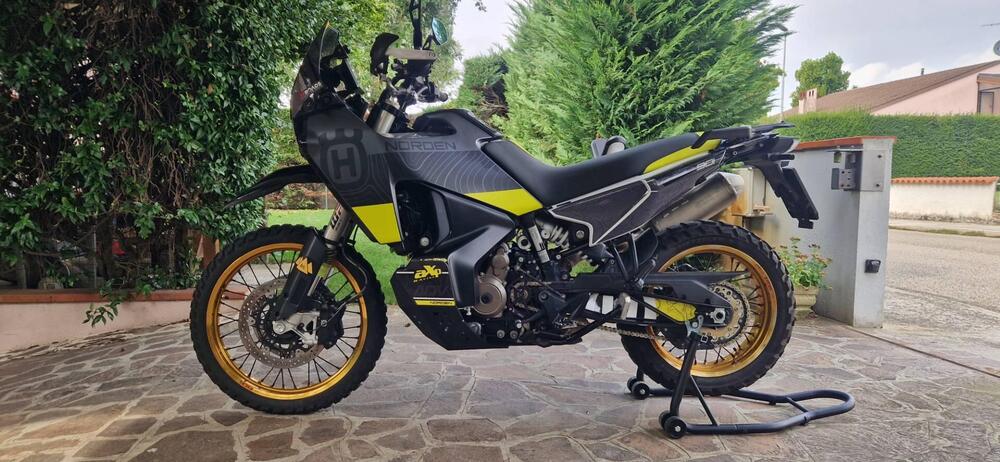 Husqvarna Norden 901 (2022 - 25) (2)