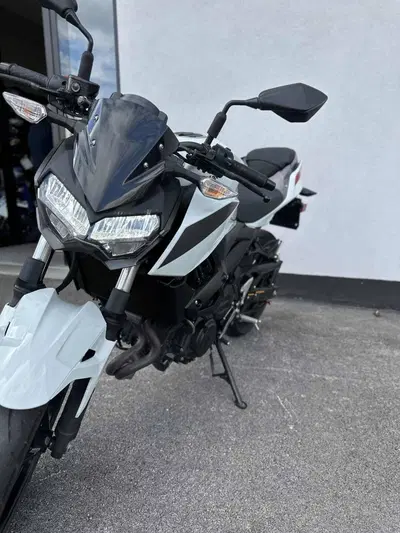Kawasaki Z 400 (2023) usata