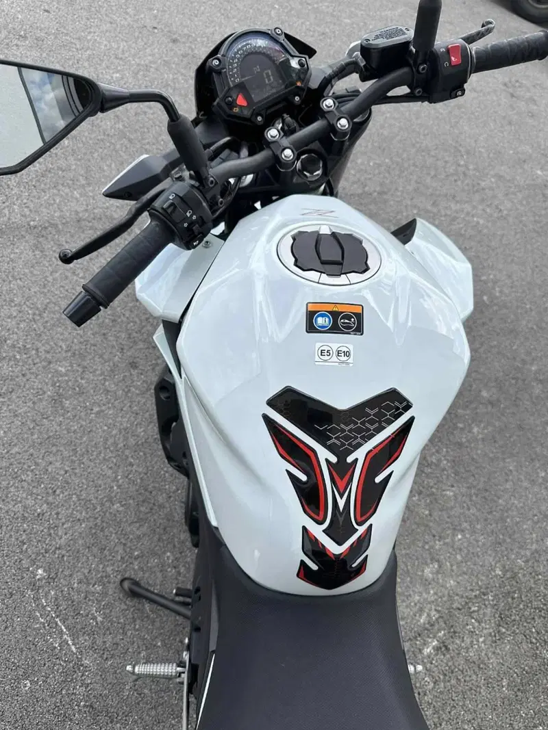 Kawasaki Z 400 (2023) (6)