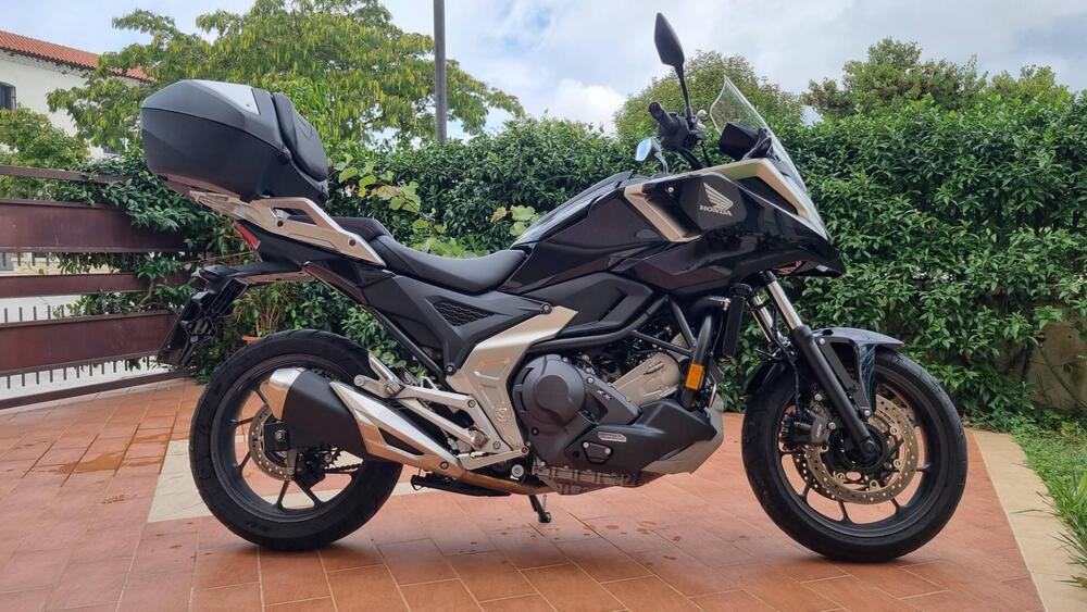 Honda NC 750 X DCT (2025) (4)