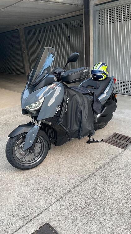 Yamaha X-Max 300 Tech Max (2021 - 24) (2)