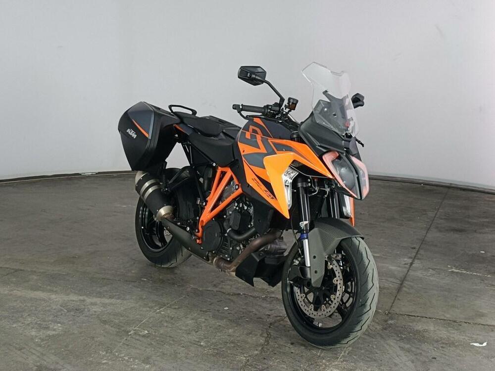KTM 1290 Super Duke GT (2022 - 25) (2)
