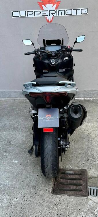 Yamaha T-Max 560 Tech Max (2025) (5)