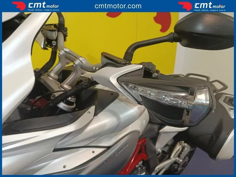 MV Agusta Turismo Veloce 800 Lusso (2014 - 16) (9)