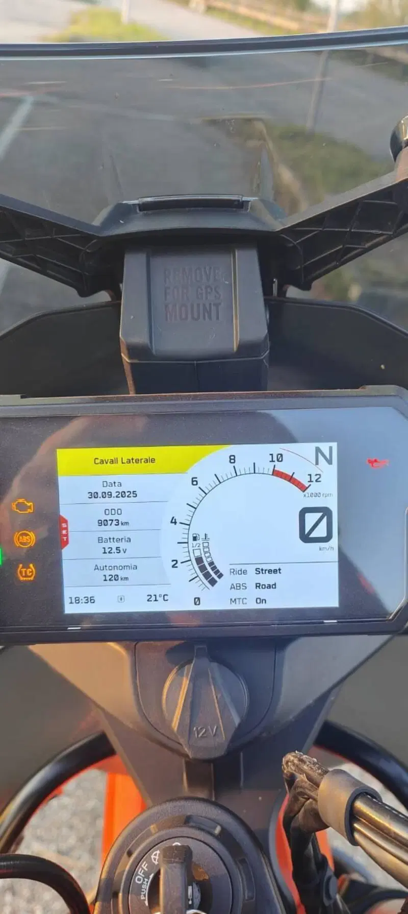 KTM 890 Adventure R (2021) (4)