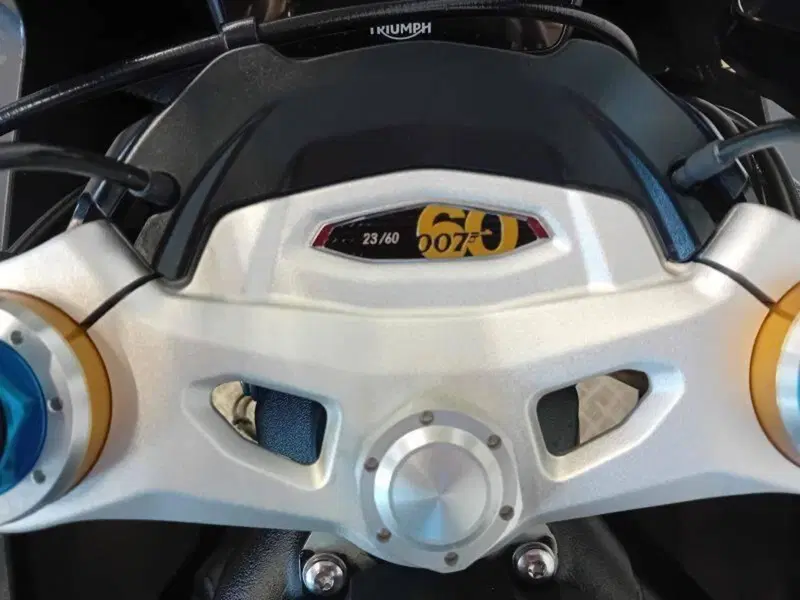 Triumph Speed Triple 1200 RR Bond Edition (2023) (3)