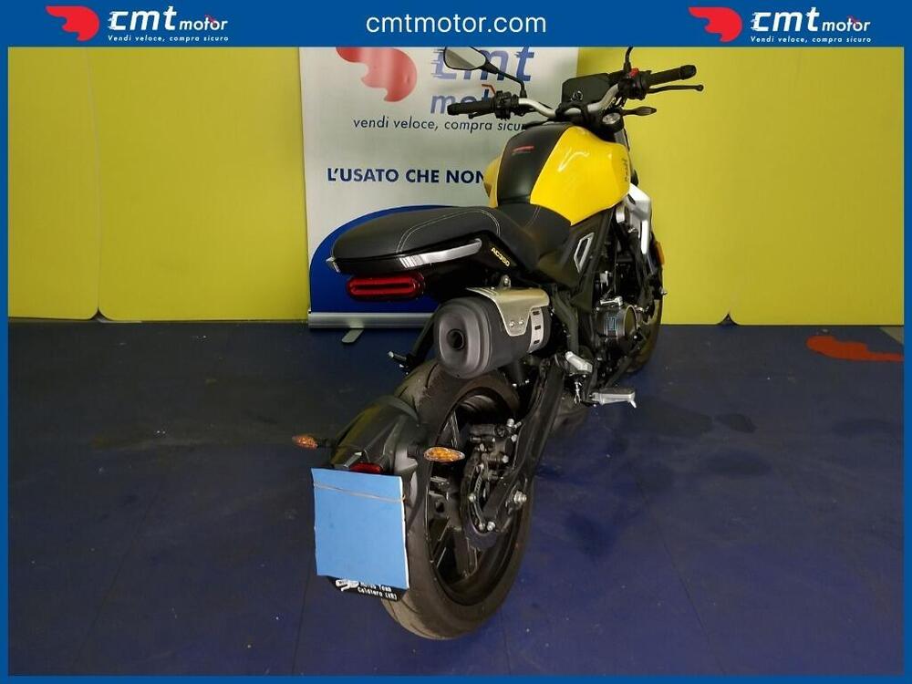 Voge Trofeo 300AC (2021 - 25) (4)