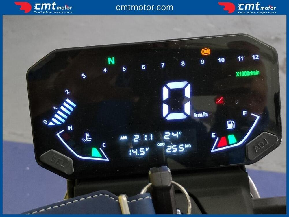 Voge Trofeo 300AC (2021 - 25) (5)