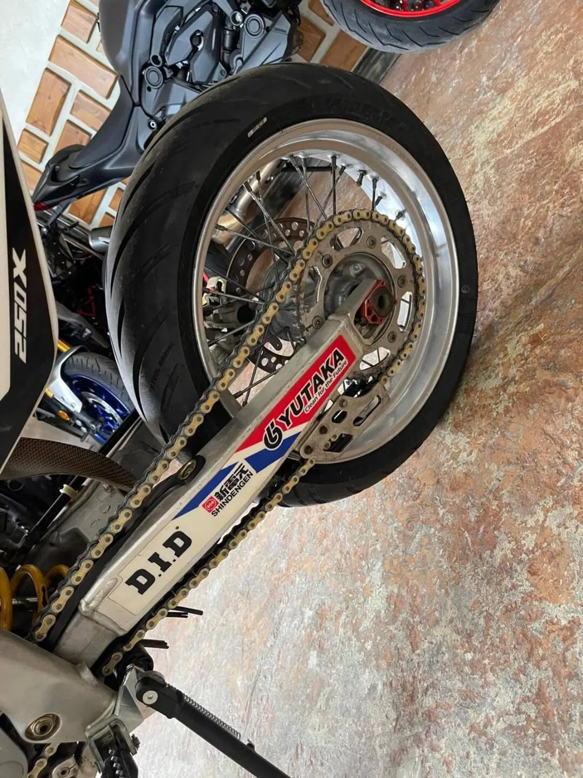 Honda CRF 250R (2005) (13)