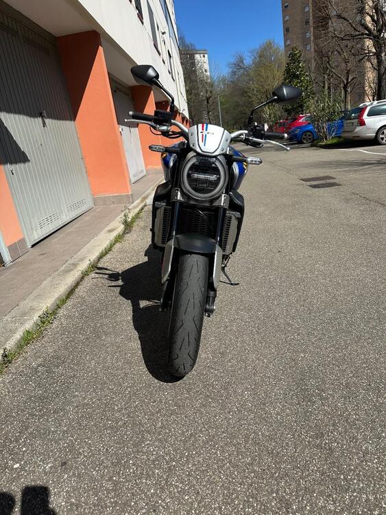 Honda CB 1000 R + Limited Edition (2019) (4)