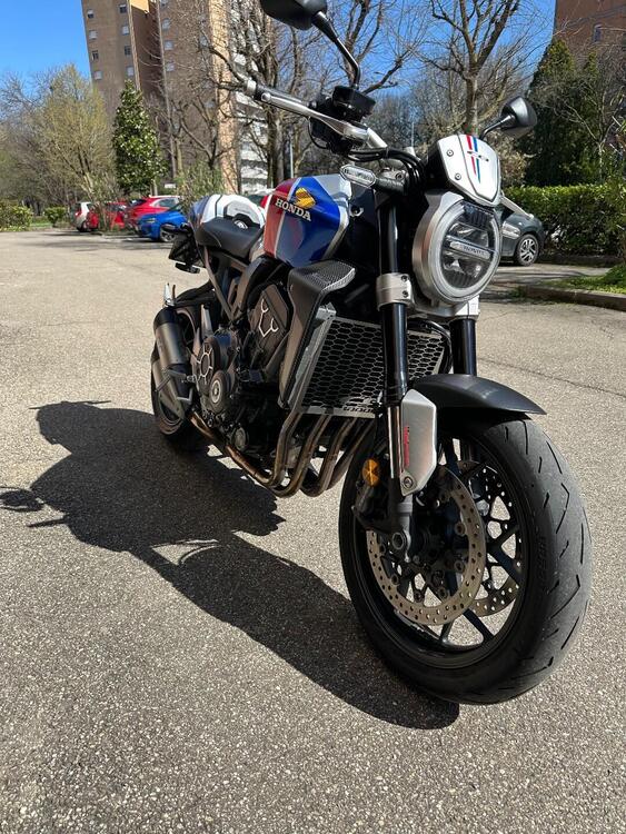 Honda CB 1000 R + Limited Edition (2019) (5)