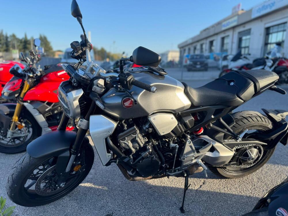 Honda CB 1000 R + Neo Sport Cafè (2019 - 20)