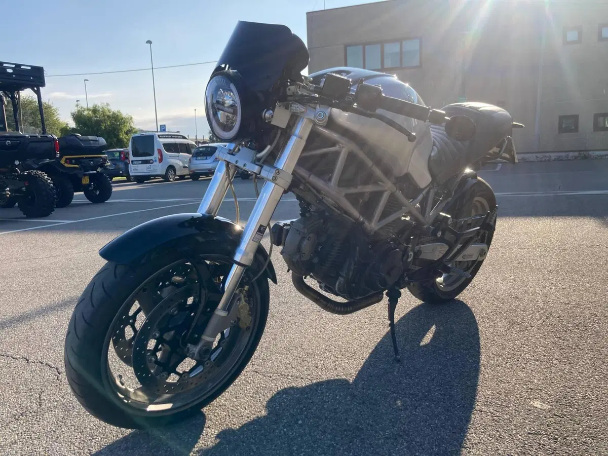 Ducati Monster 620 Dark (2003 - 06) (7)