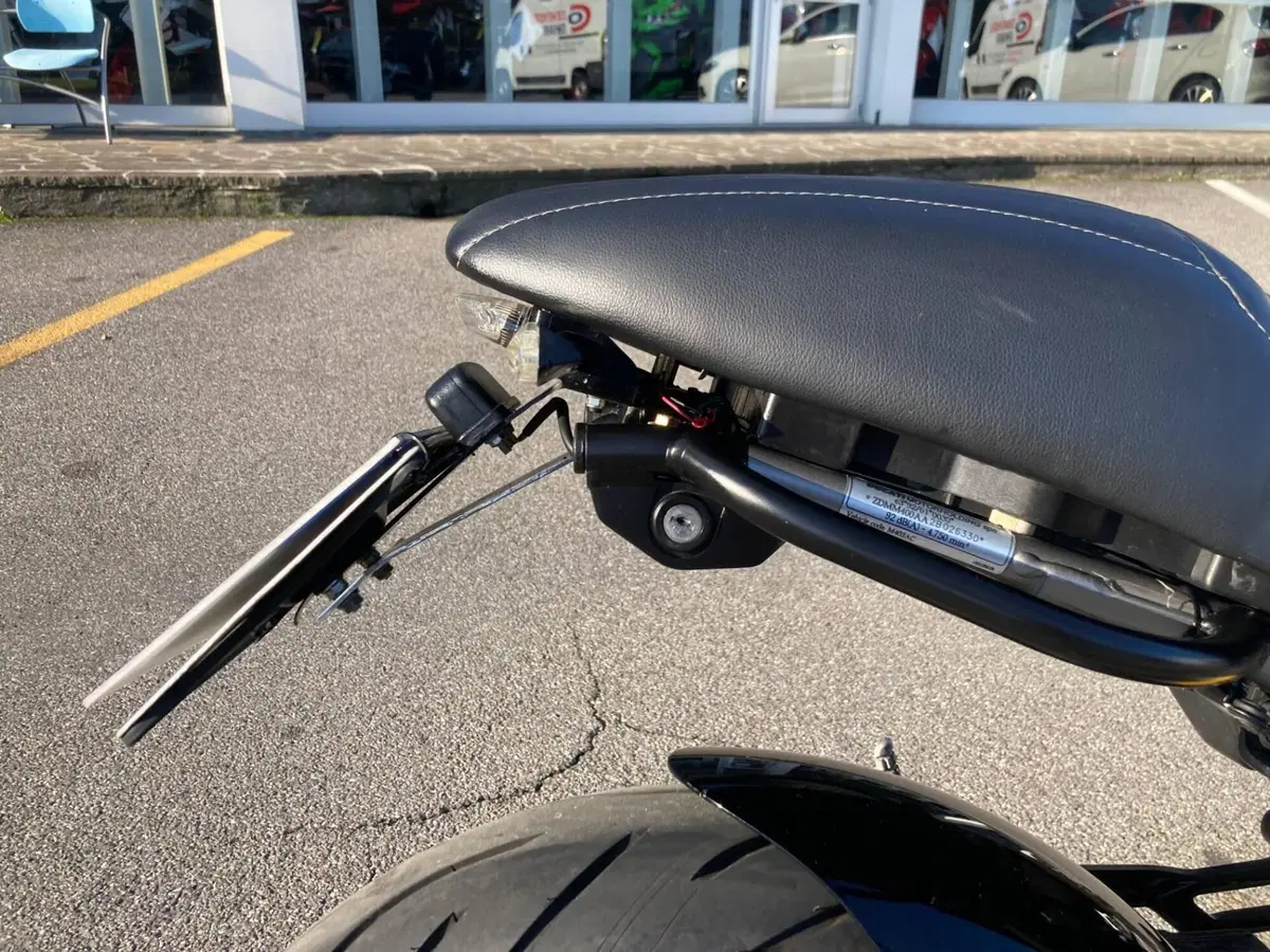 Ducati Monster 620 Dark (2003 - 06) (10)