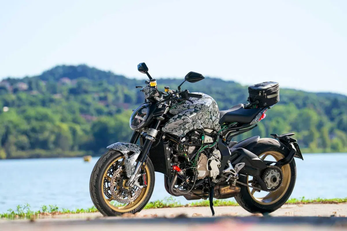 Prorotipi MVAgusta Brutale 950 (3)