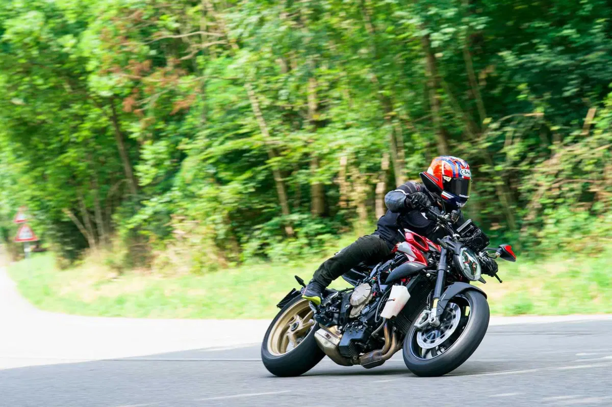 Prorotipi MVAgusta Brutale 950 (7)