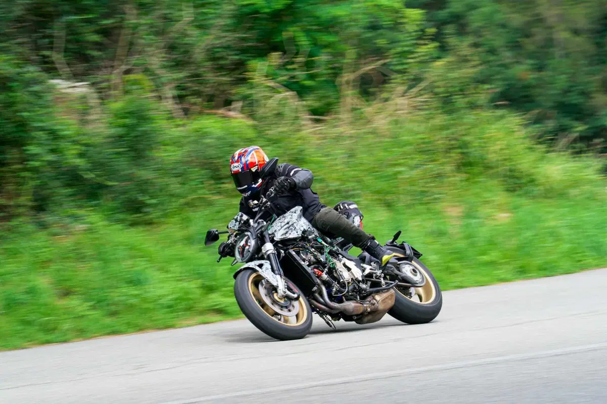 Prorotipi MVAgusta Brutale 950 (10)