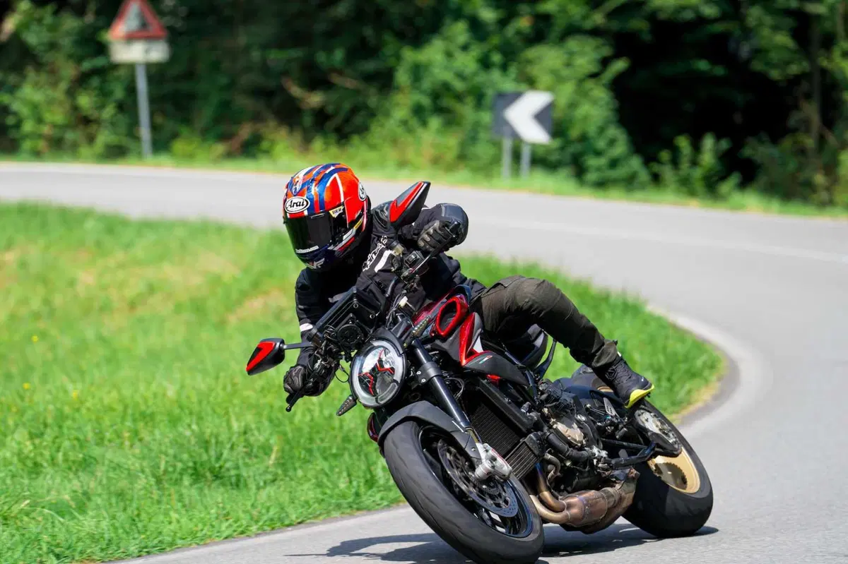 Prorotipi MVAgusta Brutale 950 (14)