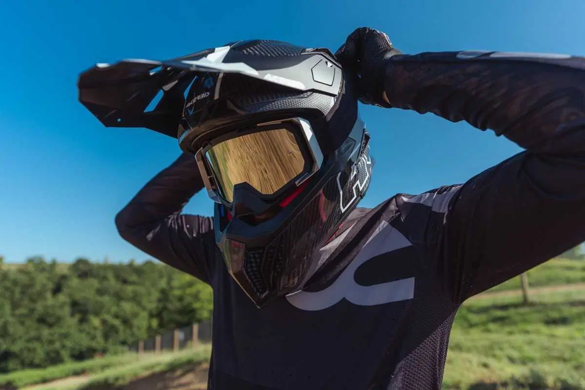 Acerbis presenta il casco offroad Airstrike-C (7)
