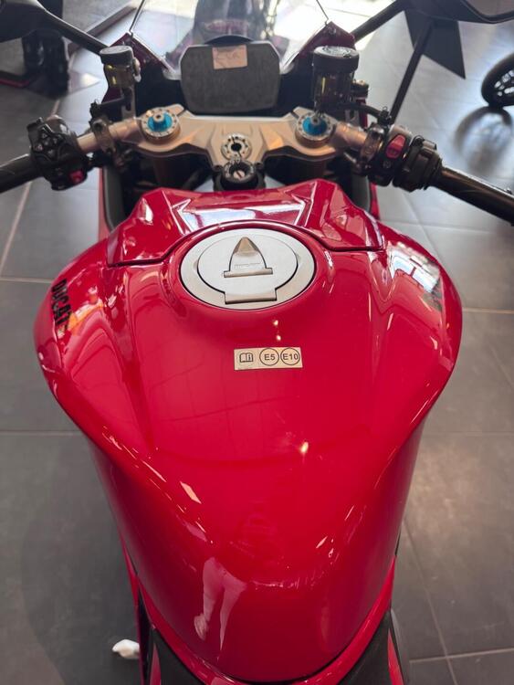 Ducati Panigale V2 S (2025) (3)