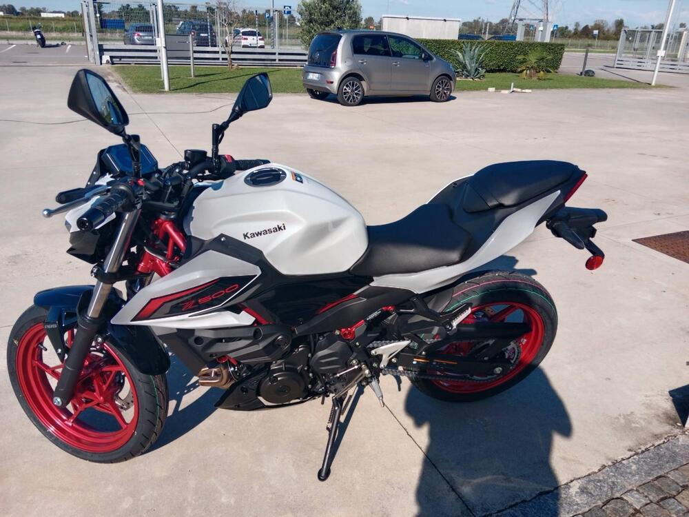 Kawasaki Z 500 SE (2024 - 26) (3)