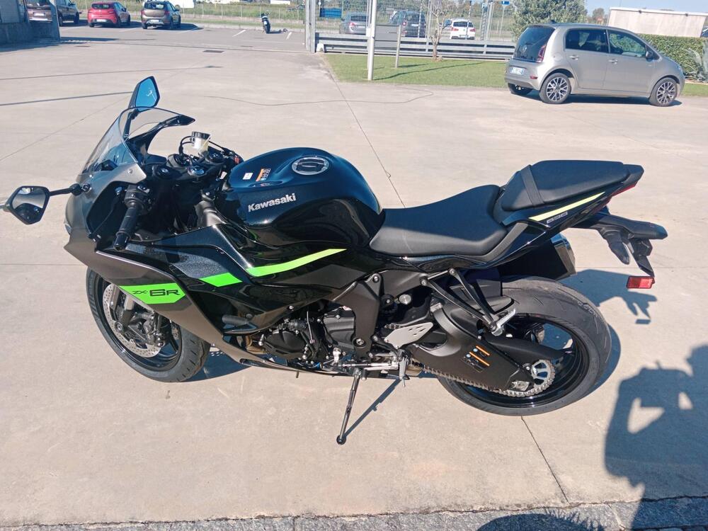 Kawasaki Ninja 636 ZX-6R (2024 - 26) (3)