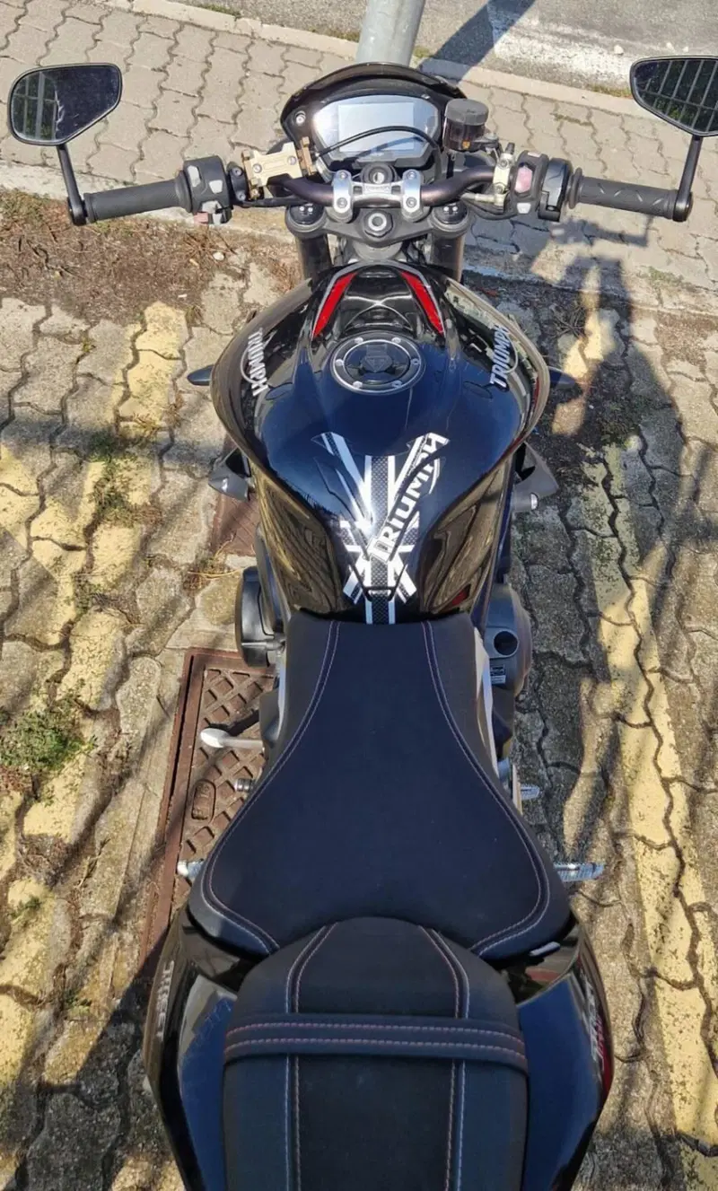Triumph Street Triple RS (2017 - 19) (8)