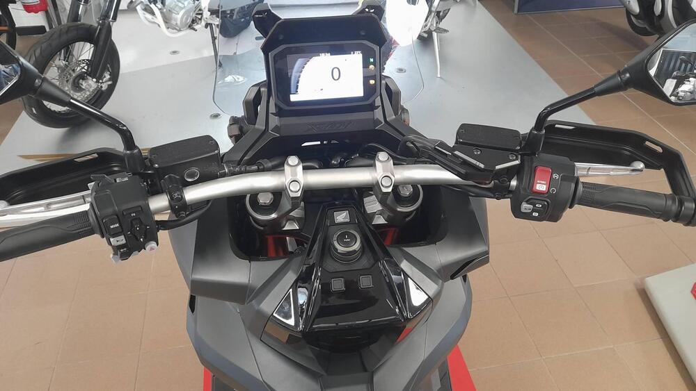 Honda X-ADV 750 DCT (2021 - 24) (2)