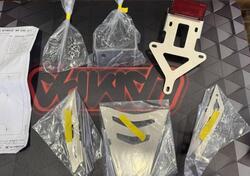 PORTA TARGA SPORTIVO AK 550 Kymco