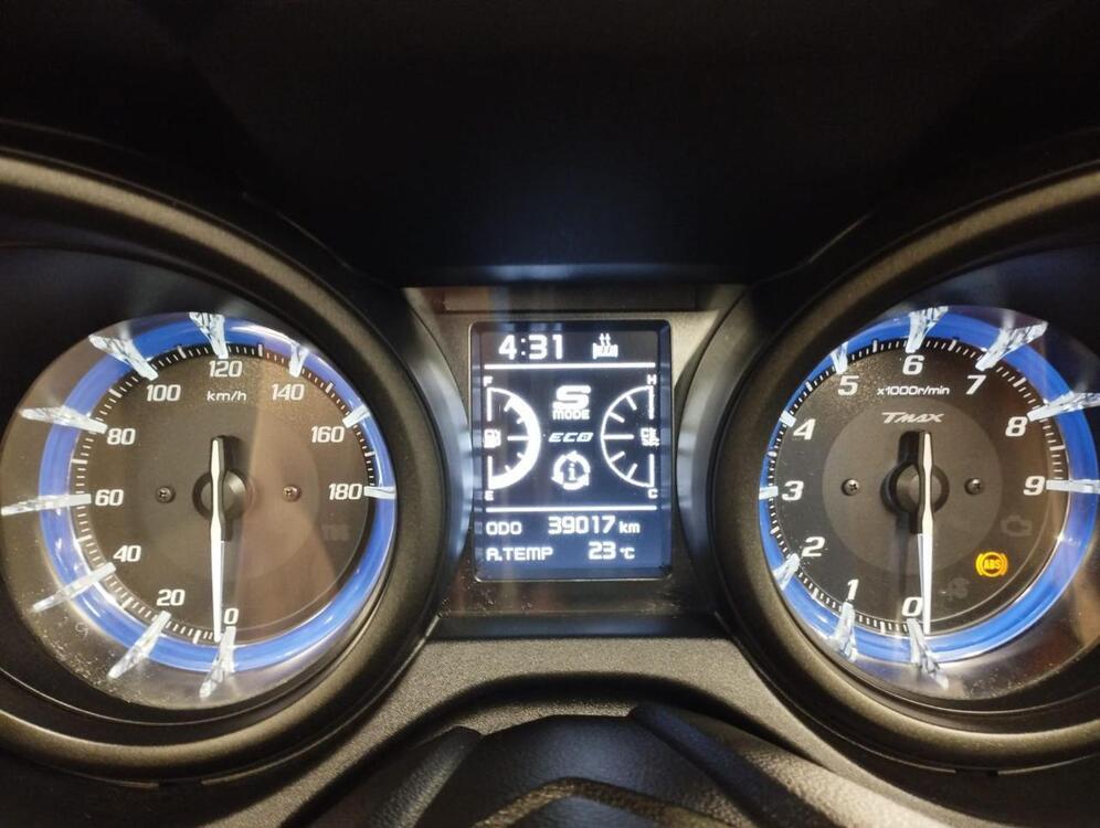 Yamaha T-Max 560 (2020 - 21) (5)