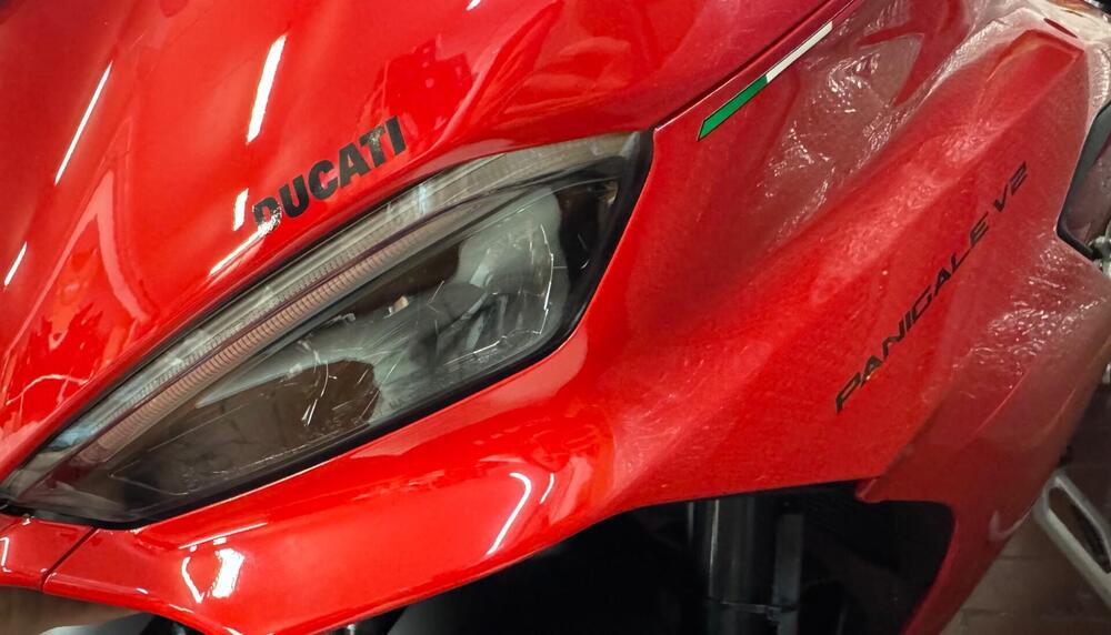 Ducati Panigale V2 (2025)