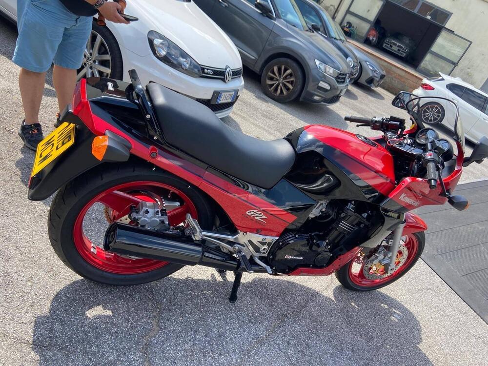 Kawasaki Gpz 900 r (4)