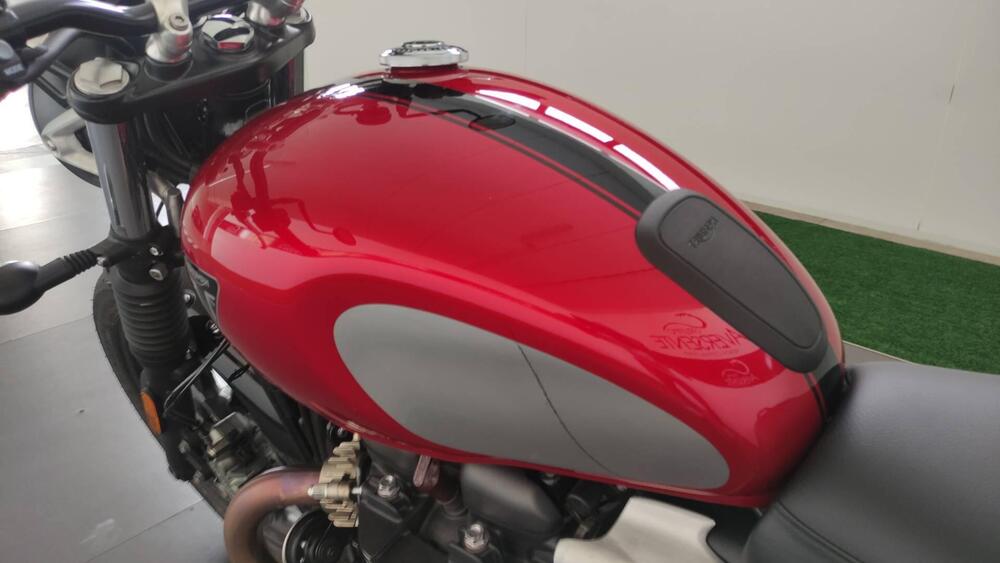 Triumph Speed Twin 900 Chrome Edition (2023) (5)