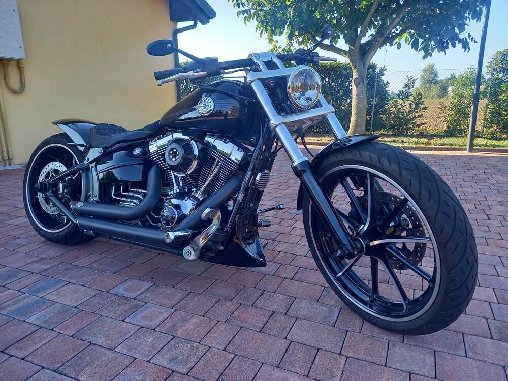 Harley-Davidson 1690 Breakout (2013 - 17) - FXSB