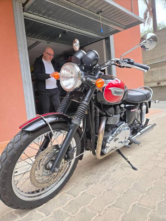 Triumph Bonneville T100 (2008 - 16) (2)