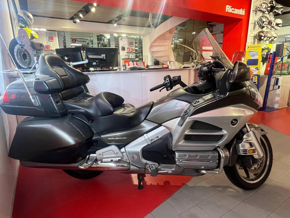 Honda GL 1800 Gold Wing (2012 - 17) (2)