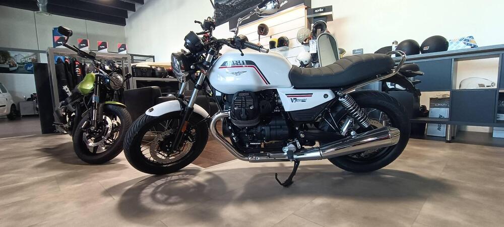 Moto Guzzi V7 Special (2025)