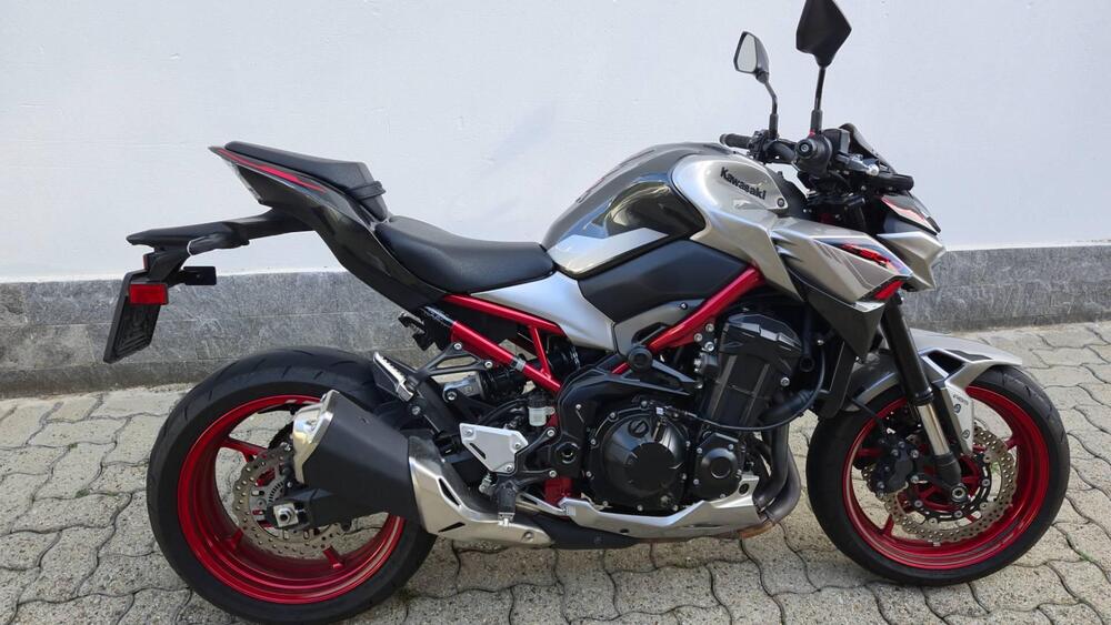Kawasaki Z 900 (2021 - 24) (2)