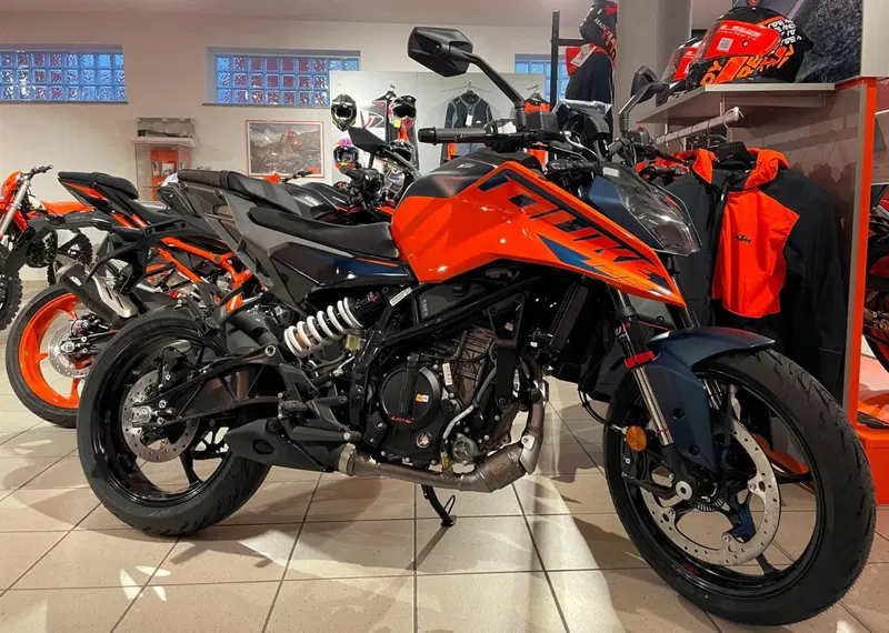 KTM 125 Duke (2024 - 25) (2)