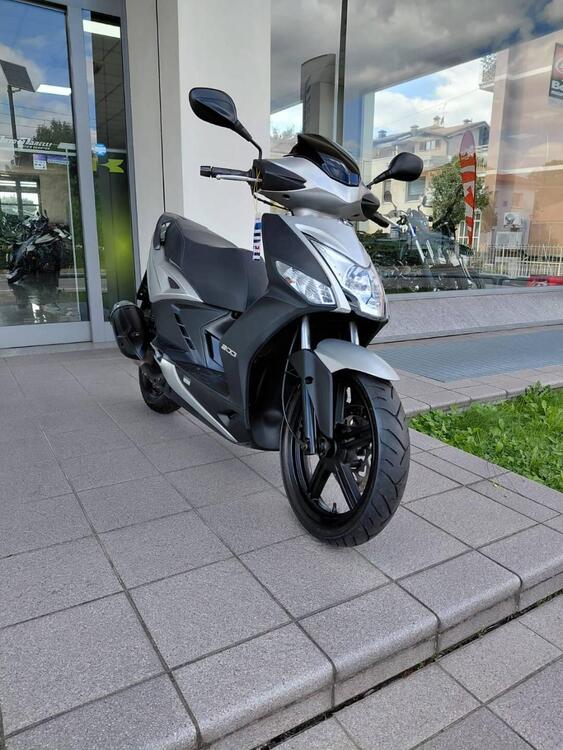 Kymco Agility 200i R16 + (2014 - 17) (2)
