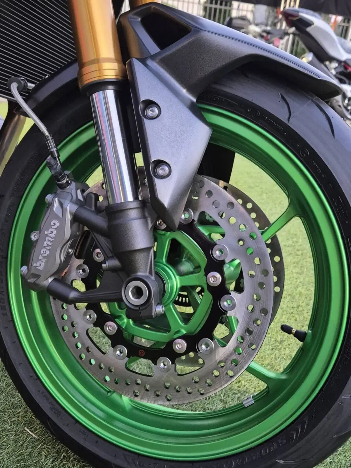 Kawasaki Z 900 SE (2025 - 26) (3)