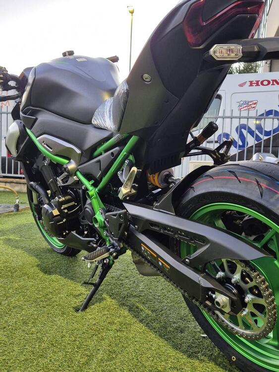 Kawasaki Z 900 SE (2025 - 26) (4)