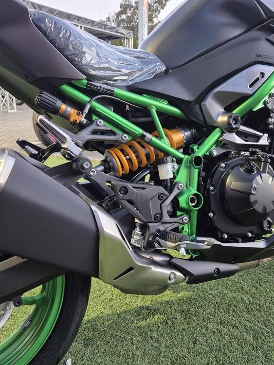 Kawasaki Z 900 SE (2025 - 26) (5)