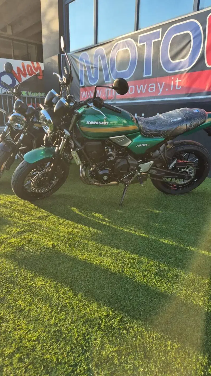 Kawasaki Z 650 RS (2025 - 26) (4)