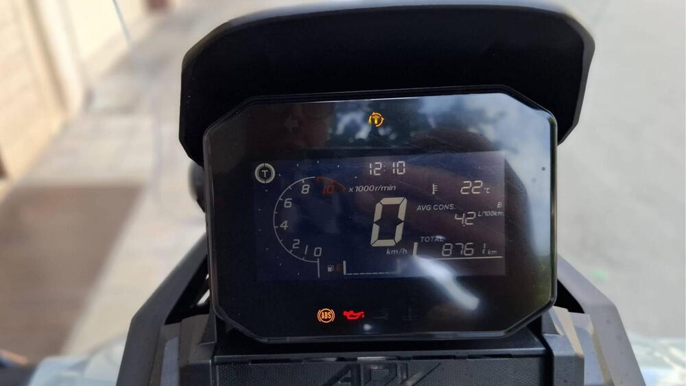 Honda ADV 350 (2025) (3)