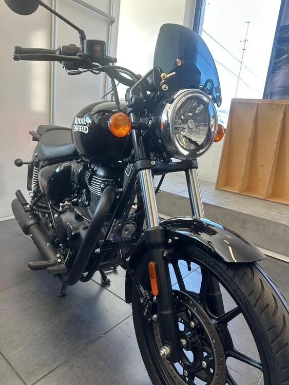 Royal Enfield Meteor 350 Fireball (2021 - 25) (4)