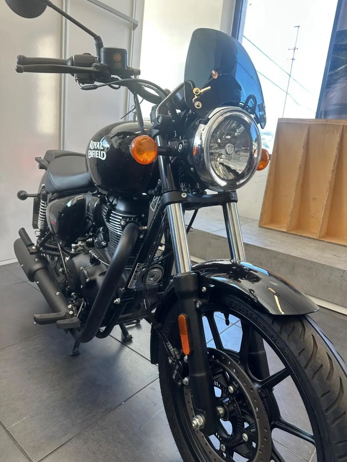 Royal Enfield Meteor 350 (2021 - 26) (4)