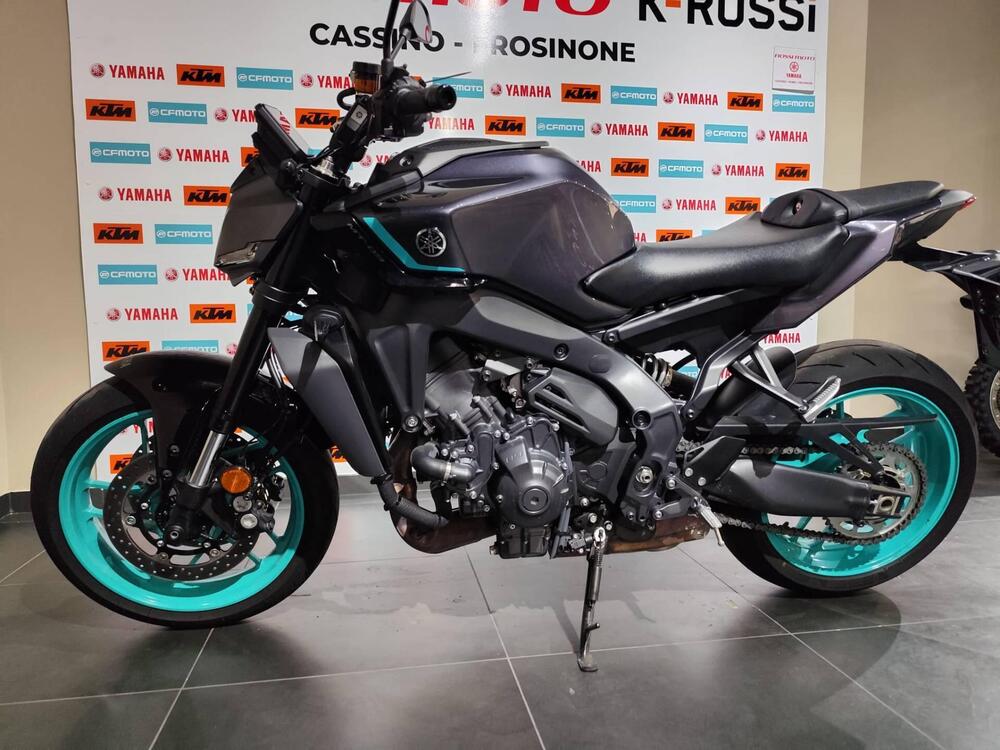 Yamaha MT-09 Y-AMT (2024 - 25) (2)