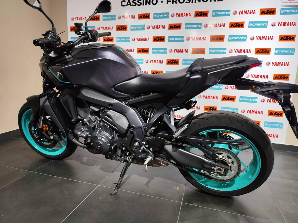 Yamaha MT-09 Y-AMT (2024 - 25) (3)